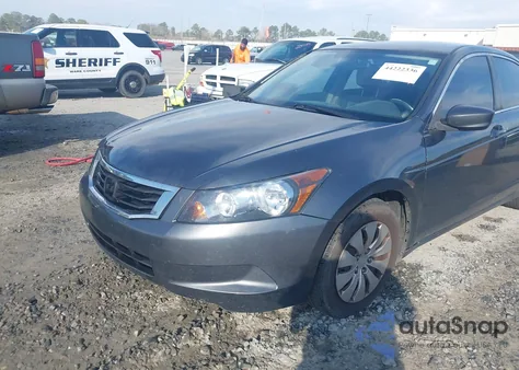 2010 Honda Accord 2.4 Lx z USA, uszkodzony, nr VIN 1HGCP2F3XAA138647